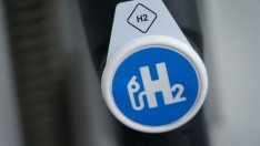 Големите петролни компании залагат на бъдеще с по-малко петрол и повече водород