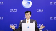 Южна Корея може скоро да смени ястребовата си перушина