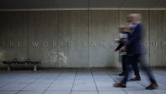 Световната банка: Целта за изкореняване на крайната бедност няма да бъде постигната до 2030 г.