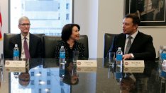 Apple е искала да купи Tesla през 2013 на цена от 240 долара за акция?