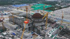 Строежът на новите блокове в АЕЦ "Козлодуй" вероятно ще наложи емитиране на още дълг