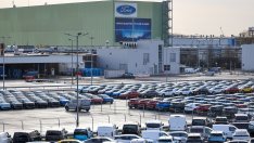 Тръмп отложи митата върху вноса на автомобили от Канада и Мексико