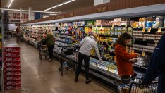 Предпочитаният от Фед измерител на инфлацията носи облекчение с умерен ръст