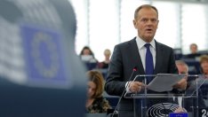 Туск: Може да удължим срока за Brexit само при одобрение и от британския парламент