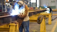 Икономиката расте с 3,7% за тримесечието, показват експресните оценки на НСИ