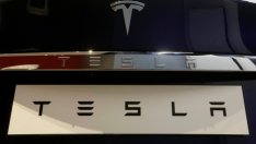 Tesla иска да набере свеж капитал 