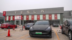Как от вдъхновител Tesla се превърна в жертва за китайските автомобилни концерни