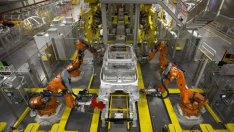 Британската автомобилна индустрия може да изчезне без ясна стратегия и инвестиции