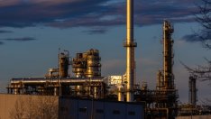 Европа трябва да упражни по-голям натиск върху руския износ на петрол