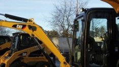 Търговският дефицит на САЩ се сви след рекорден износ на петрол