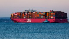 Нови опасения за пренасищане на пазара потопиха цените на петрола с над 2%