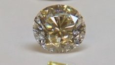 Продажбите на диаманти на De Beers с рязък спад през януари