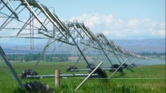 Правителството ще определя цените на водата за напояване