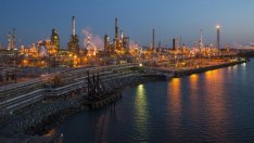 Собственикът на най-голямата рафинерия на източния бряг на САЩ обяви фалит