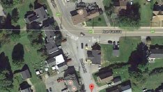 Къща стои на границата между САЩ и Канада без шанс да бъде продадена