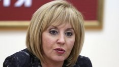 Правната комисия на парламента е приела предложенията на Манолова за ЧСИ