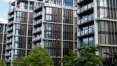 Най-луксозните имоти в Лондон преживяват самотна блокада