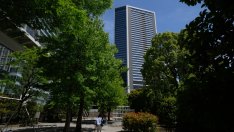 SoftBank се фокусира върху инвестиции в изкуствен интелект след успешното IPO на Arm