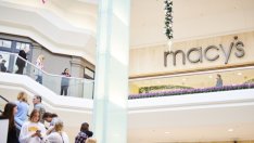 Печалбата и приходите на Macy's поеха надолу