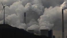 Промяната на екологичната политика на Меркел води до ръст на вредните емисии
