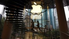 Акциите на Apple поскъпнаха до рекордни нива