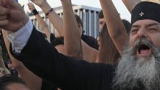 Кредиторите искат масови съкращения в гръцкия държавен сектор