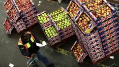 Ръстът на заплатите във Великобритания достигна 2-1/2-годишен връх 