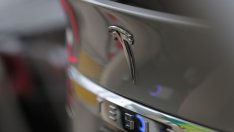 Tesla се сблъсква с ново регулаторно разследване в САЩ заради катастрофа