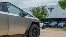 Tesla представи своя Cybertruck в Германия