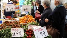 Цените на храните в света се повишават за първи път от година