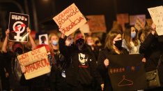 Жените се превърнаха в новите врагове на държавата в Полша