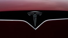 Пазарната капитализация на Tesla падна до 364 млрд. долара