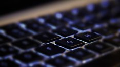 Българският ИКТ специалист: Висшист до 34 г. и работещ в голяма фирма