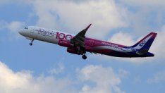 Wizz Air понижи прогнозата си за годишна печалба заради летните стачки и цената на петрола