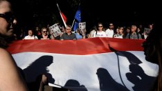 Как ЕК си вкарва автогол в случая с Полша