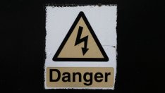 КЗК анализира новата наредба за определяне на цената на тока