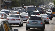 Да има ли глоба за пешеходците за говорене по телефон при пресичане?