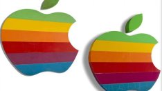 Две цветни лога на Apple отиват на търг