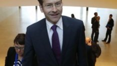 Еврогрупата ще чака референдума в Гърция