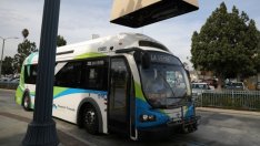Калифорния ще електрифицира всички автобуси до 2029 г.
