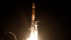 SpaceX стартира изграждането на своята глобална сателитна мрежа