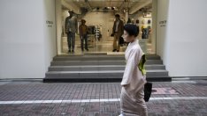 Продажбите на дребно в Япония през юли намаляха с 0,3% на годишна база