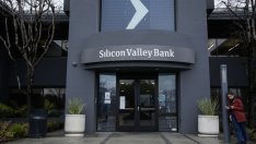 Крахът на SVB разкрива пробойните в банковия сектор на САЩ