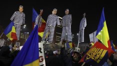 Политическа криза в Румъния, но премиерът отказва да подаде оставка