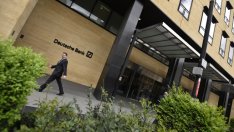 Deutsche Bank преструктурира корпоративното си и инвестиционно банкиране