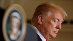 Тръмп подкара поредното влакче на ужасите в Белия дом