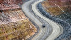 Австралия продължи серията месечни търговски излишъци през октомври