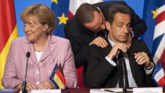 Берлускони: Меркел разединява Европа с икономическата си политика 