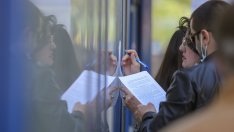 Данъчни запечатаха 8 заведения и магазини в софийския Студентски град 