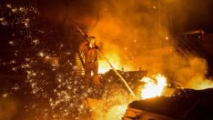 Производството на стомана в Китай се свива от началото на годината